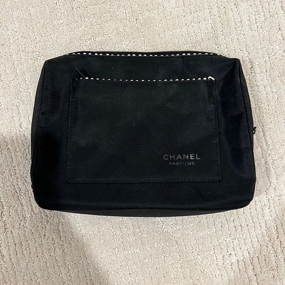 Chanel Black Cosmetic Case with white detail - Picture 1 of 3